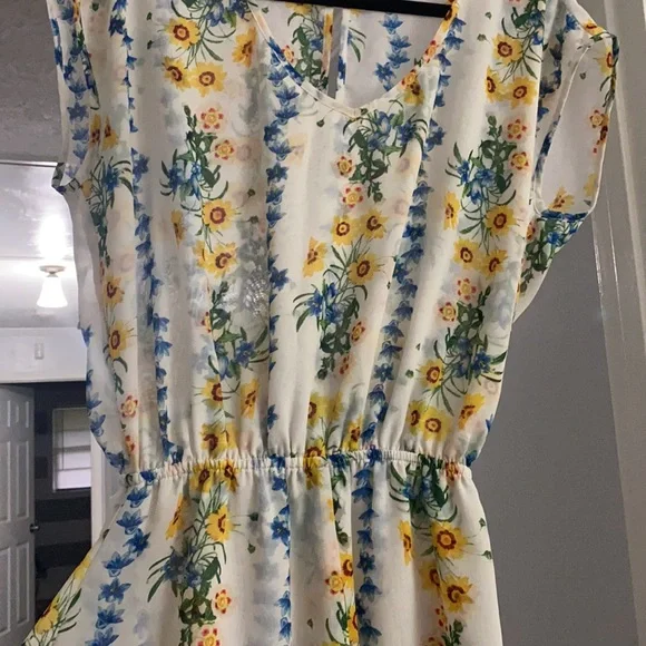 White and floral Show Me Your MuMu romper - Picture 2 of 6